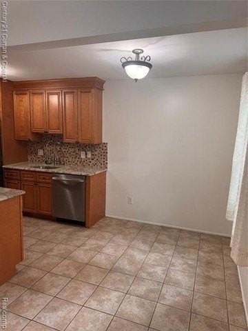 24840 Olde Orchard St - Photo 3 of 27