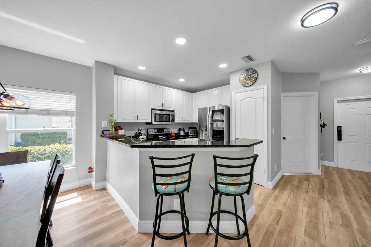 11739 Eros Rd - Photo 4 of 15