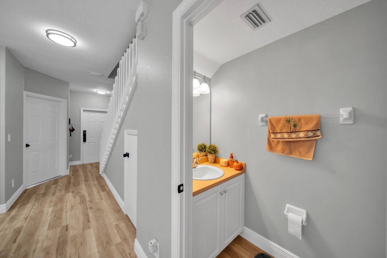 11739 Eros Rd - Photo 7 of 15
