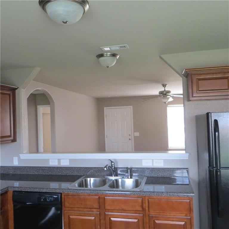Sw Regent Rd #1 - Photo 5 of 10