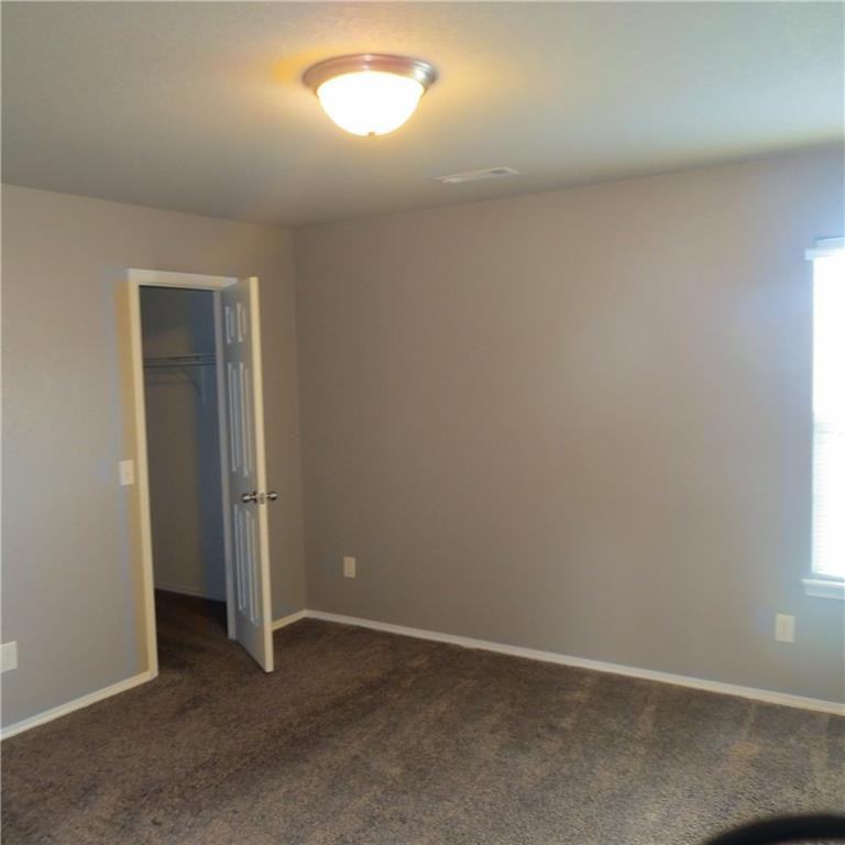 Sw Regent Rd #1 - Photo 7 of 10