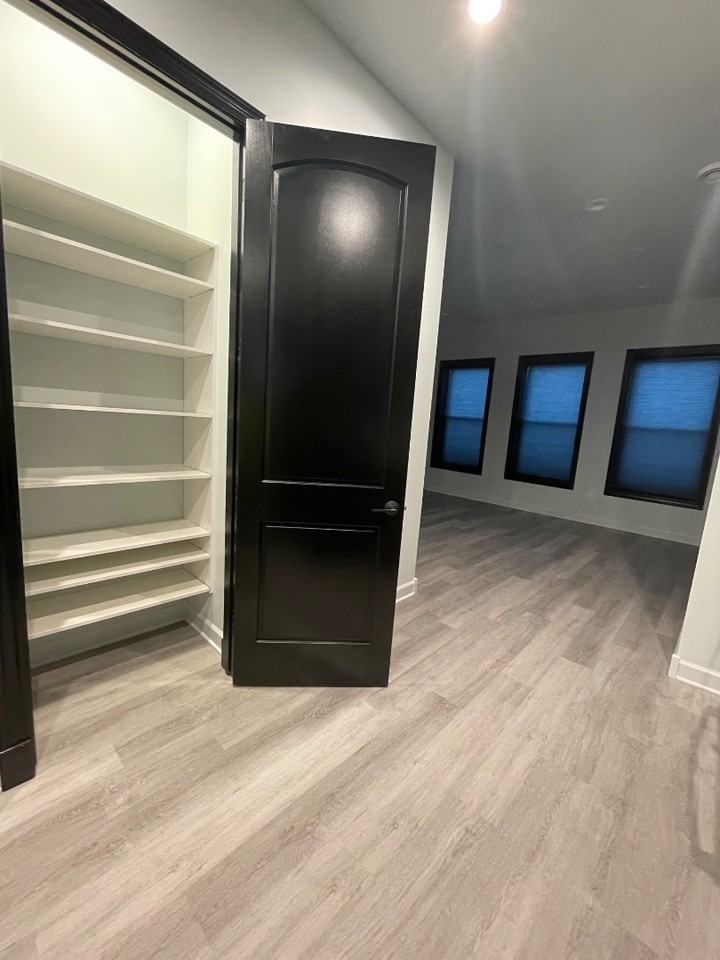 414 Shelden Ave - Photo 6 of 8