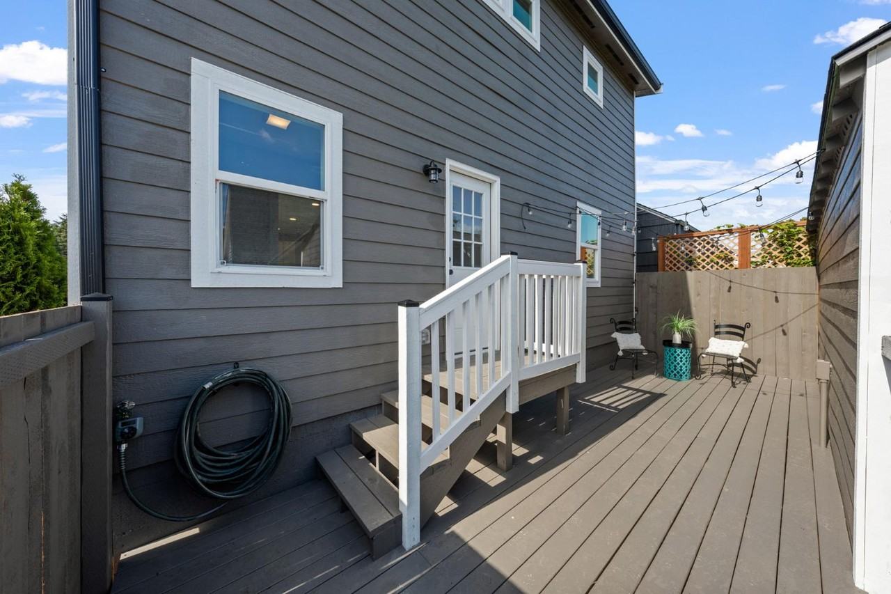 3121 N 11th St - Photo 3 of 10