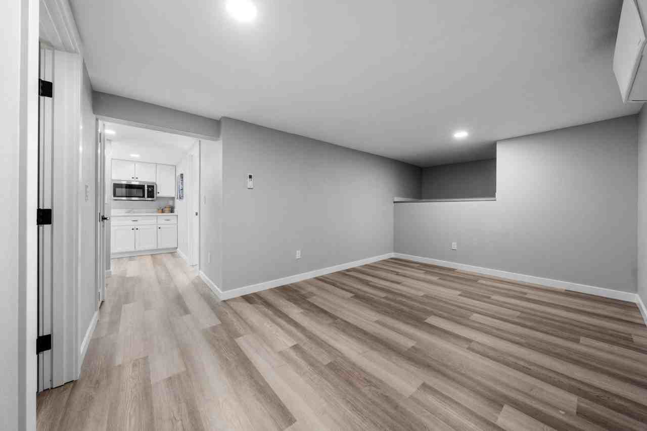 3121 N 11th St - Photo 7 of 10