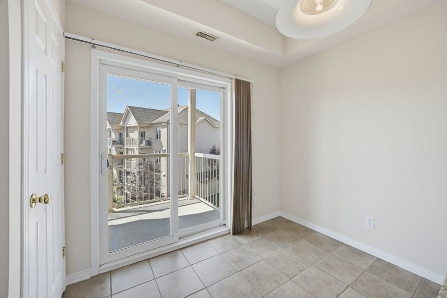 190 Rustic Hills Cres #7 - Photo 7 of 14