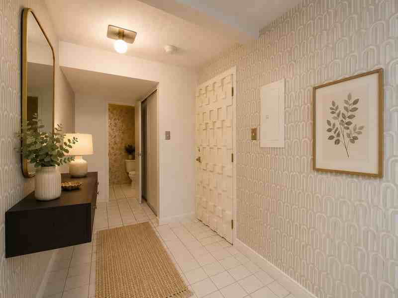 515 St. Laurent Blvd #332 - Photo 2 of 14