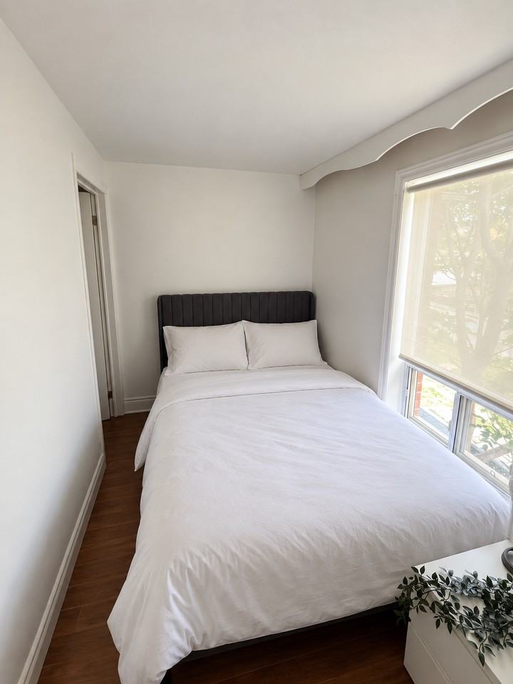 693 Ossington Avenue - Photo 6 of 18