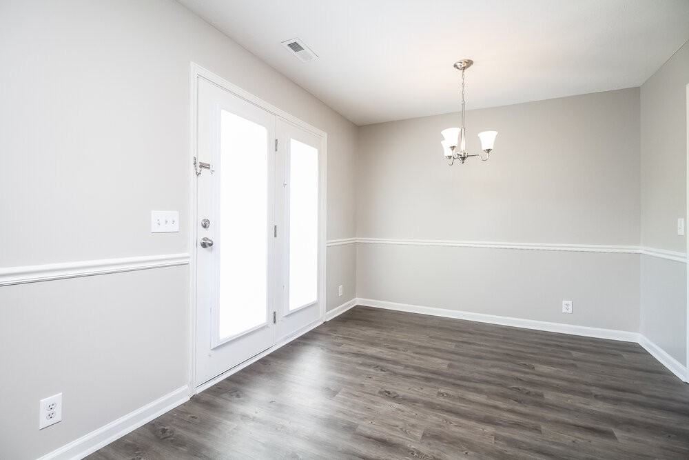 404 Glenmore Ct - Photo 6 of 17