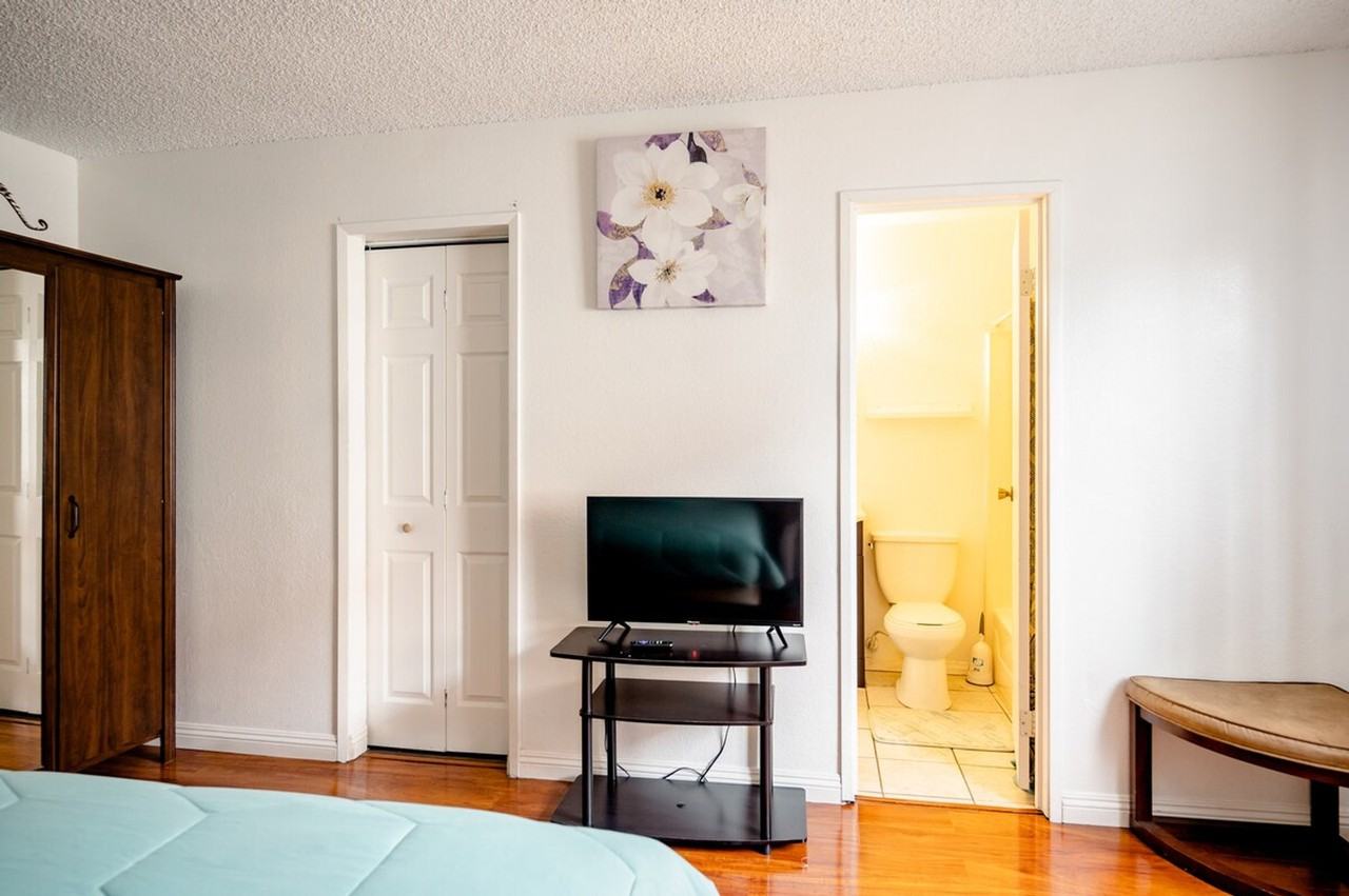 1225 Elizabeth Ave #1585219P - Photo 4 of 25