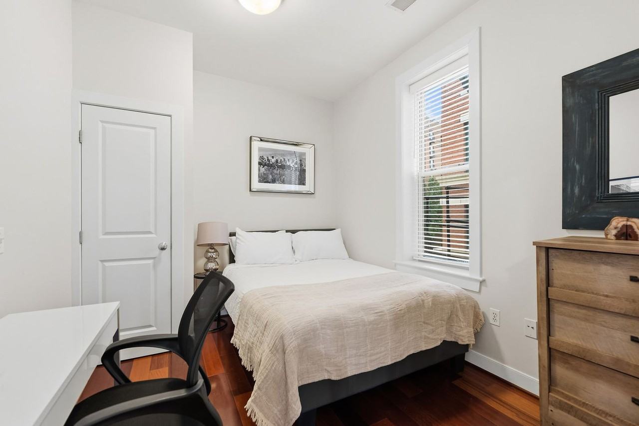 1220 13th St Nw #1587670P - Photo 3 of 12