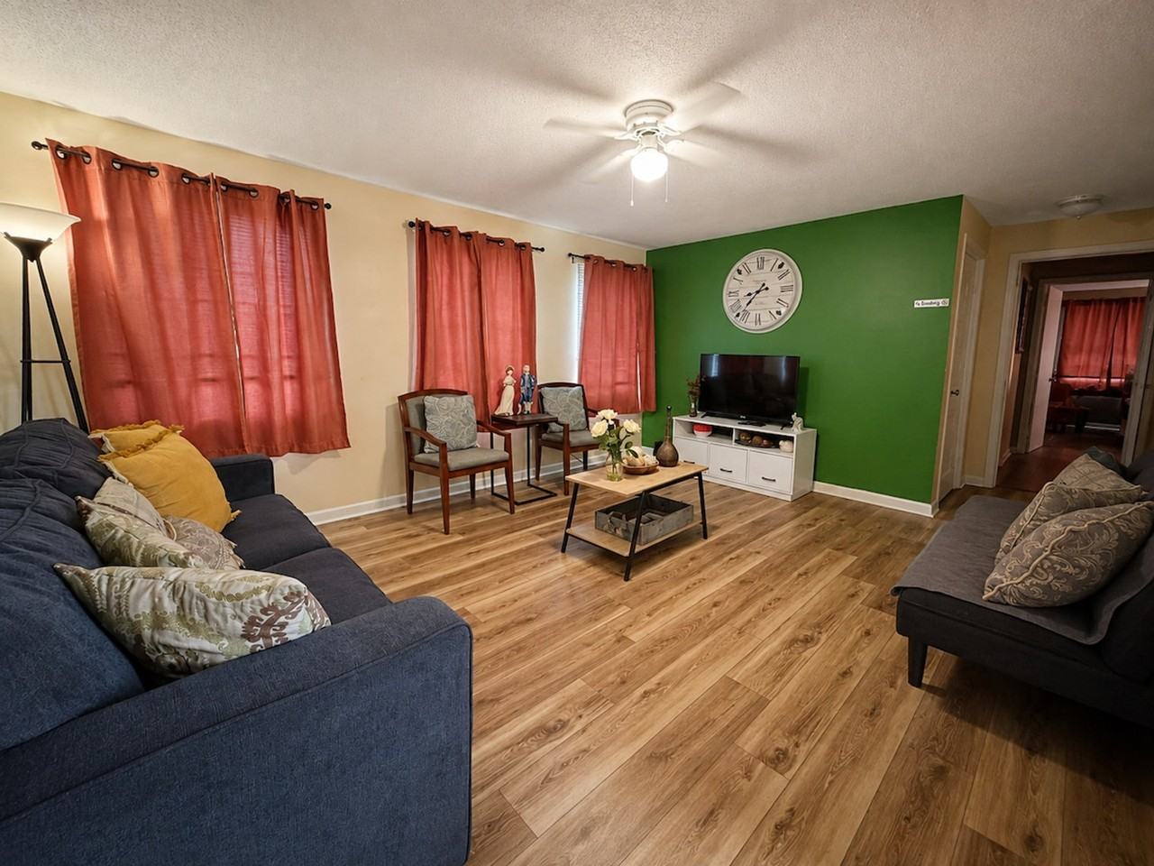 2300 N Patterson St #1628675P - Photo 2 of 26