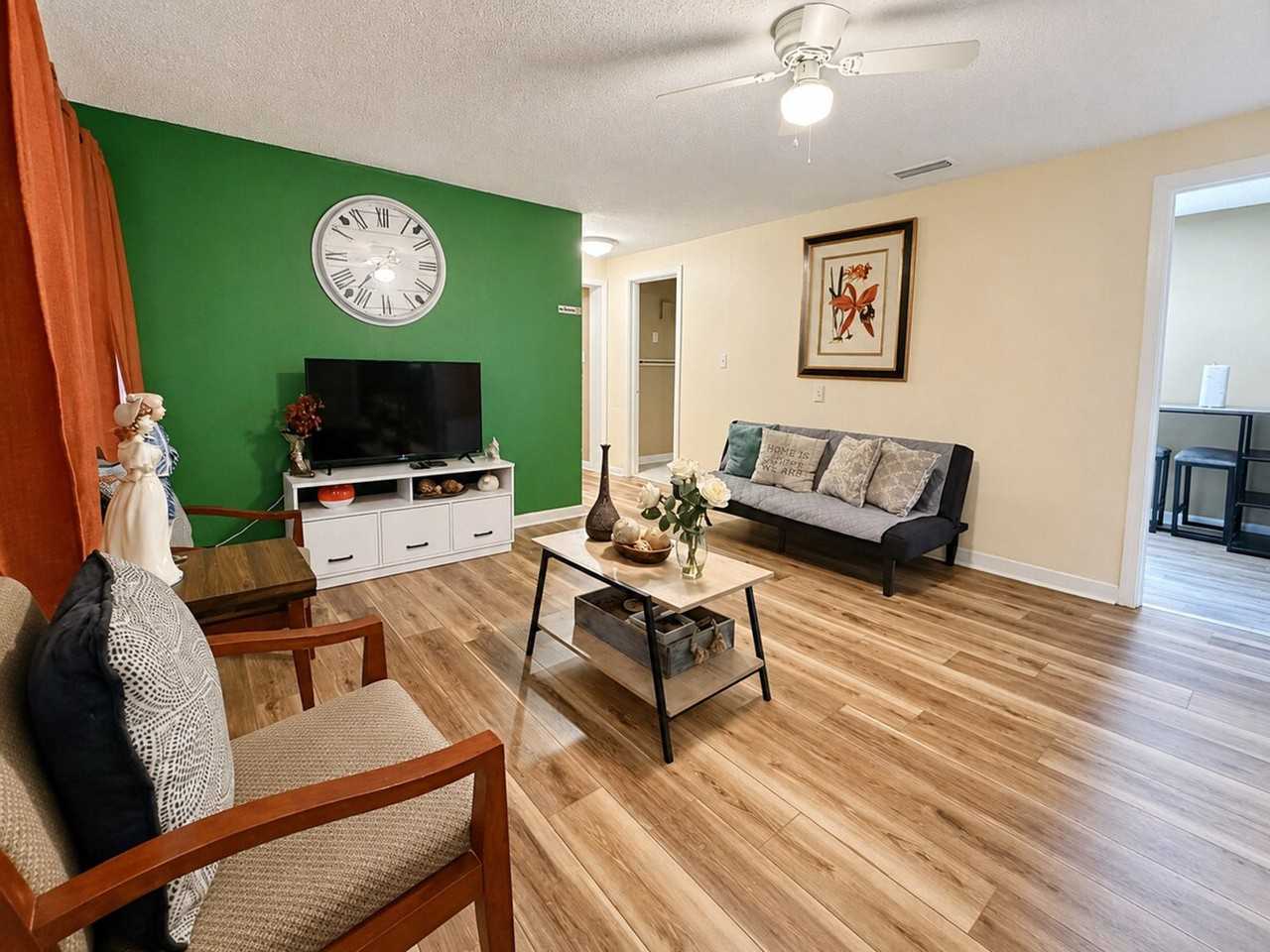 2300 N Patterson St #1628675P - Photo 3 of 26