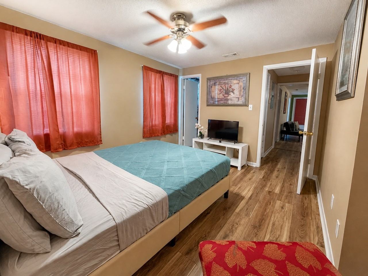 2300 N Patterson St #1628675P - Photo 6 of 26
