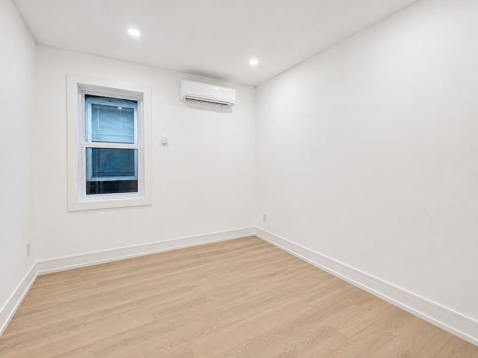 76 Burnaby Boulevard #3 - Photo 6 of 7