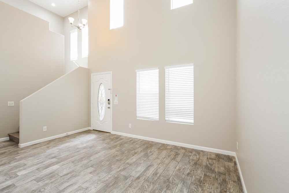 5325 Chino Heights St - Photo 5 of 17