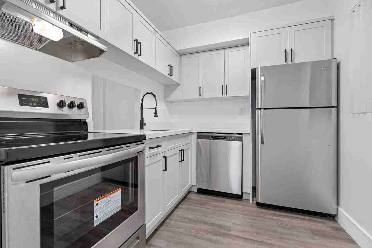 Arbors Aventura - Photo 3 of 47