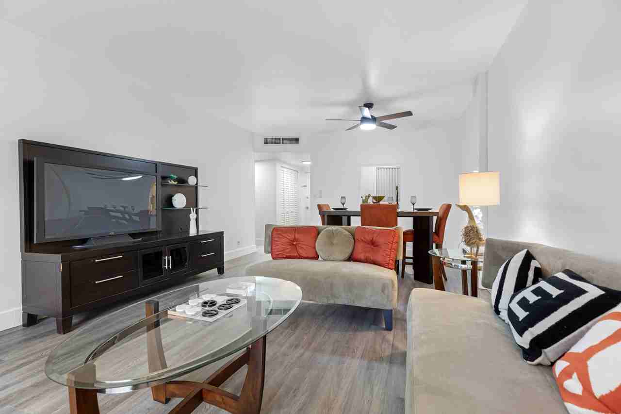 Arbors Aventura - Photo 6 of 47