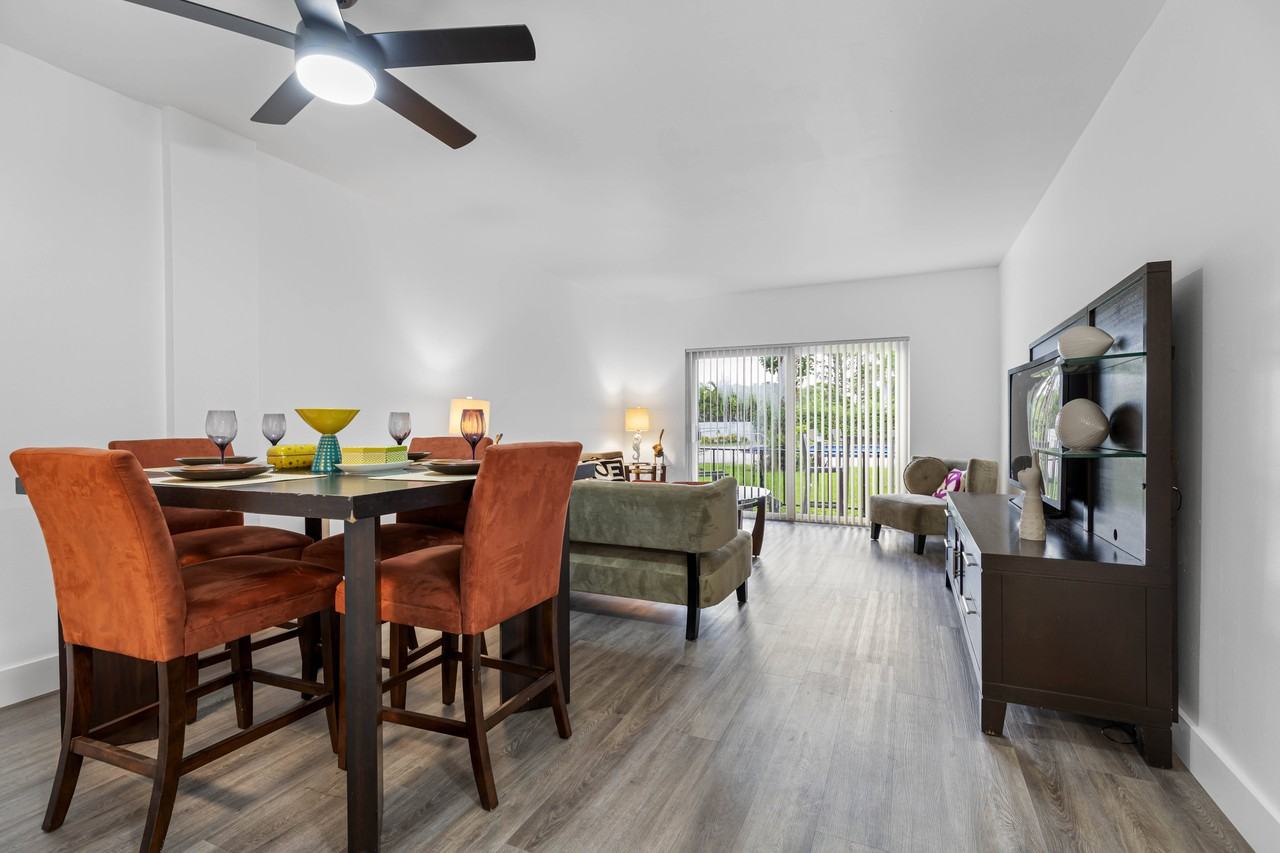 Arbors Aventura - Photo 7 of 47