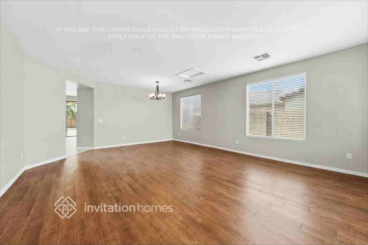 977 W Jersey Way - Photo 6 of 23