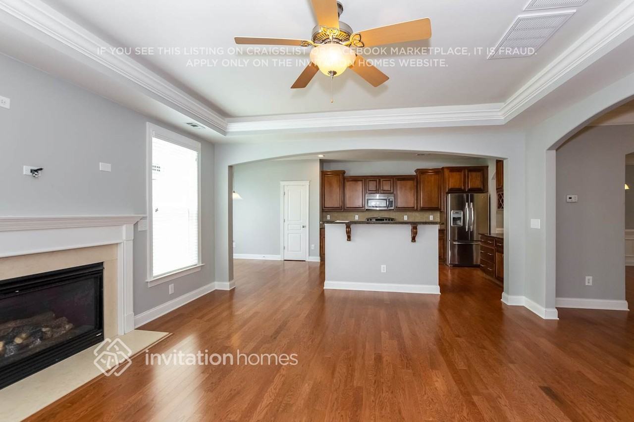8059 Willow Branch Dr - Photo 5 of 20