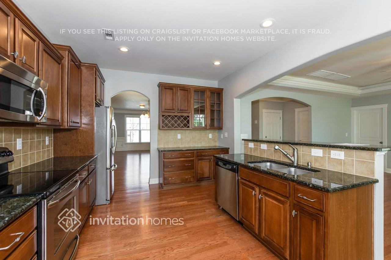 8059 Willow Branch Dr - Photo 6 of 20
