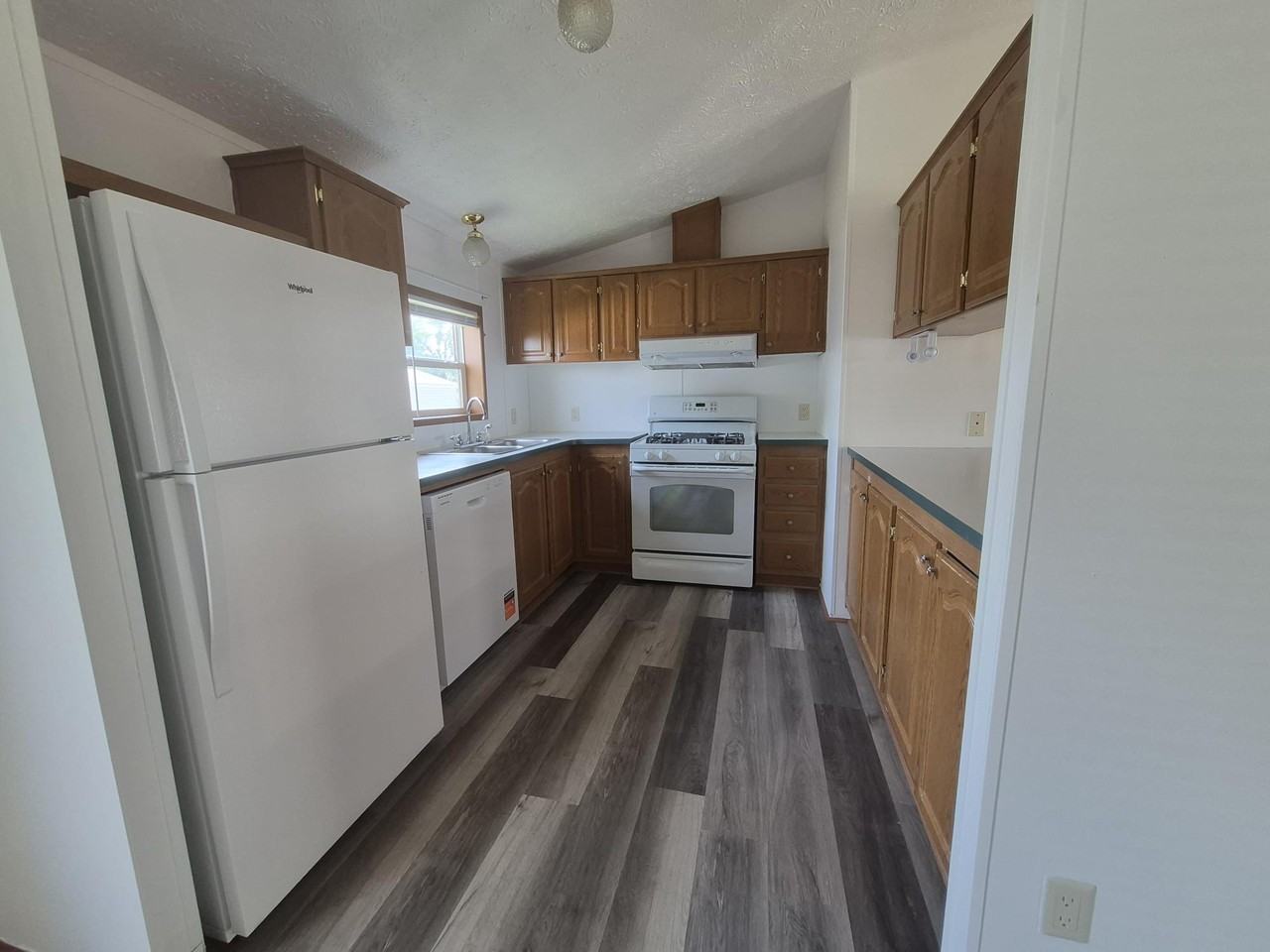 916 Spring Ridge Dr #916 - Photo 7 of 11