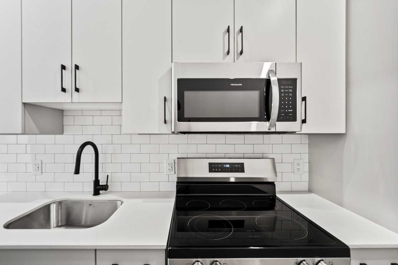171 Donald Street - Photo 4 of 16