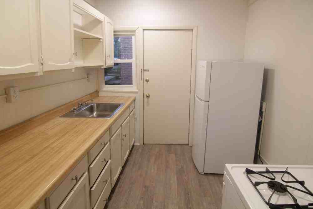 425 Biddle Ave - Photo 2 of 21