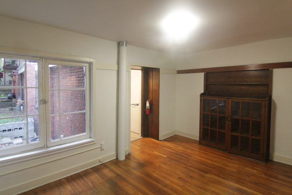 425 Biddle Ave - Photo 6 of 21