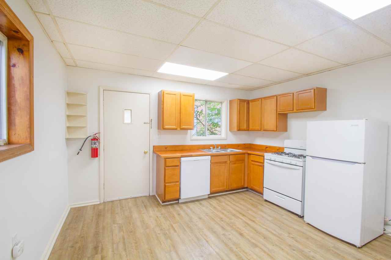 720 West St - Photo 2 of 9