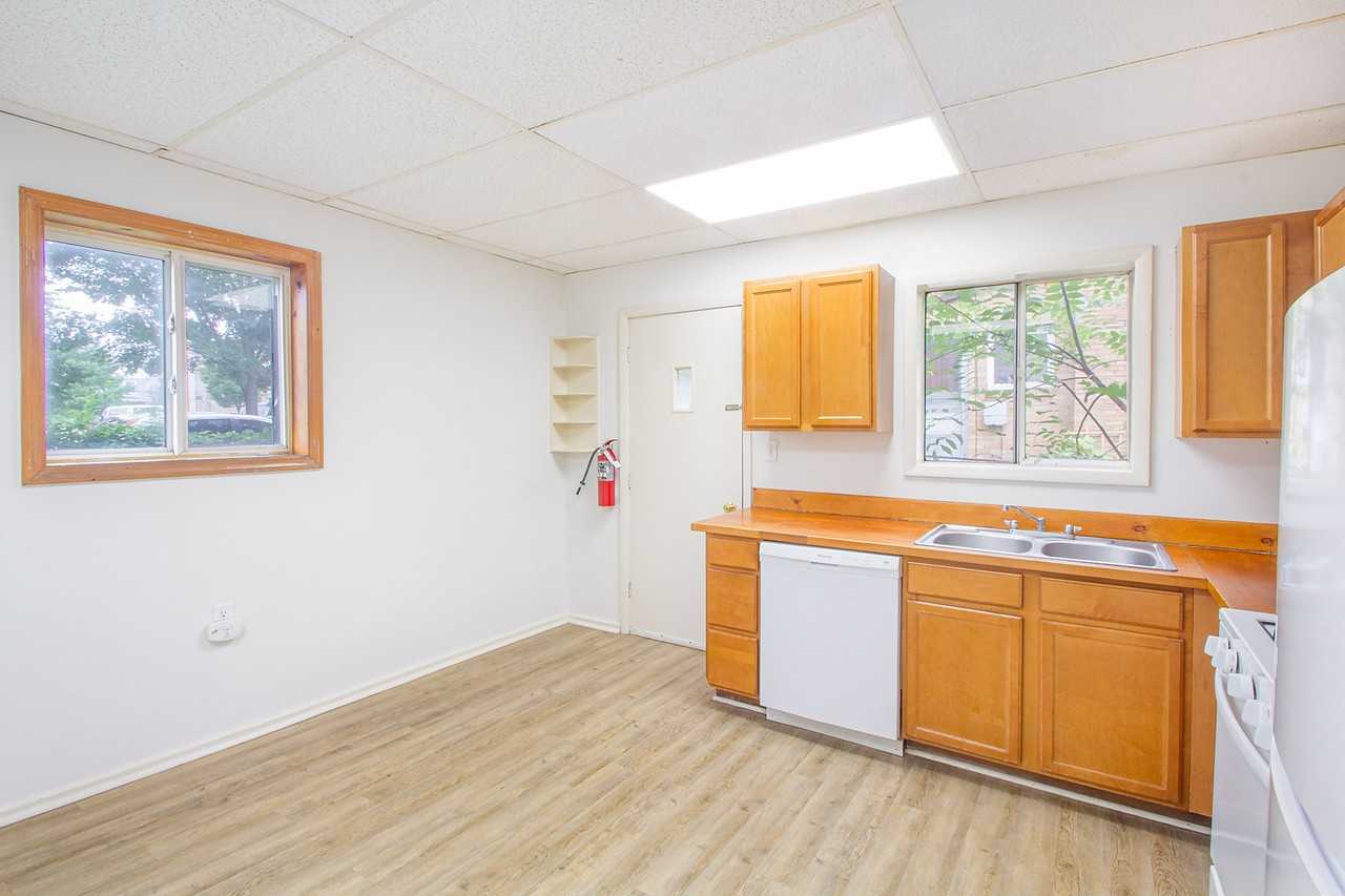 720 West St - Photo 5 of 9