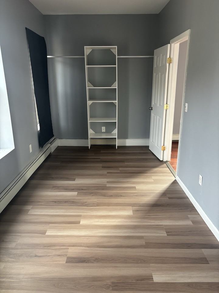 125 Hill St #2ndFL - Photo 5 of 8