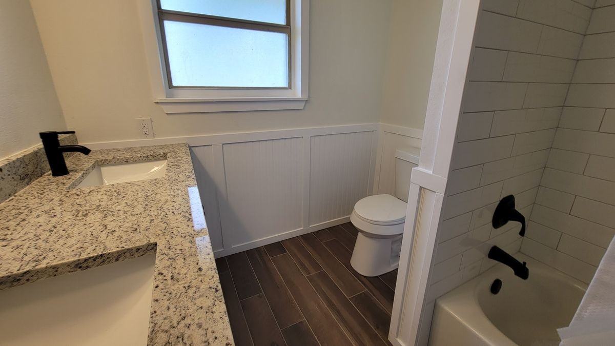 129 Young Ave - Photo 2 of 17