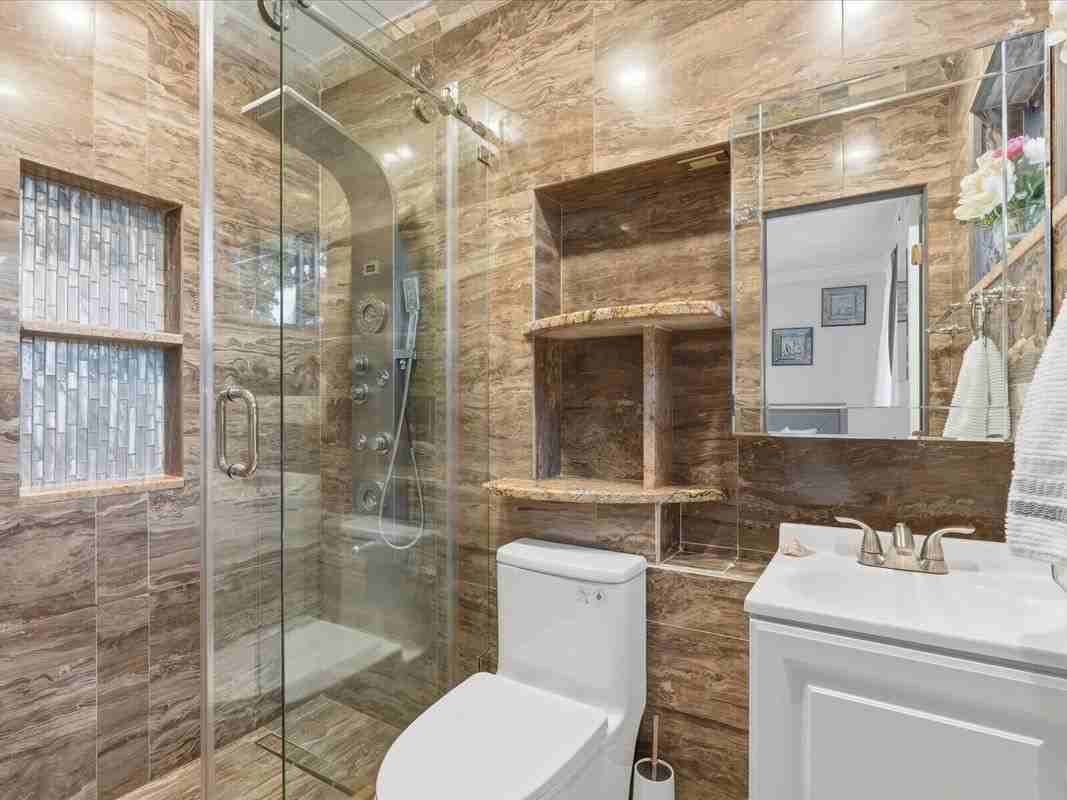 707 Sw 3rd Ave - Photo 5 of 10