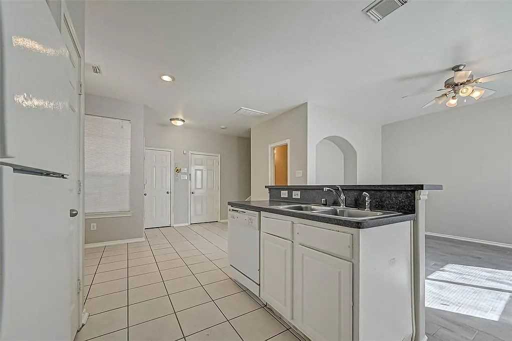 12434 Oriole Lake Way - Photo 2 of 7
