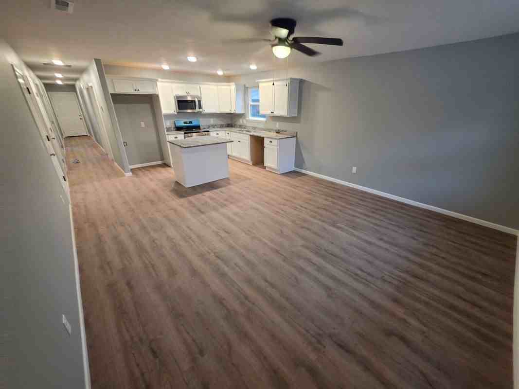 2721 S Caden Ln - Photo 2 of 6