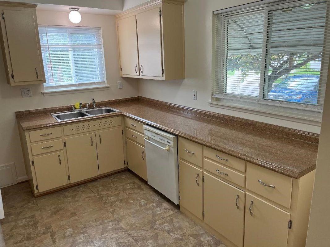 5627 Clippert St - Photo 4 of 21