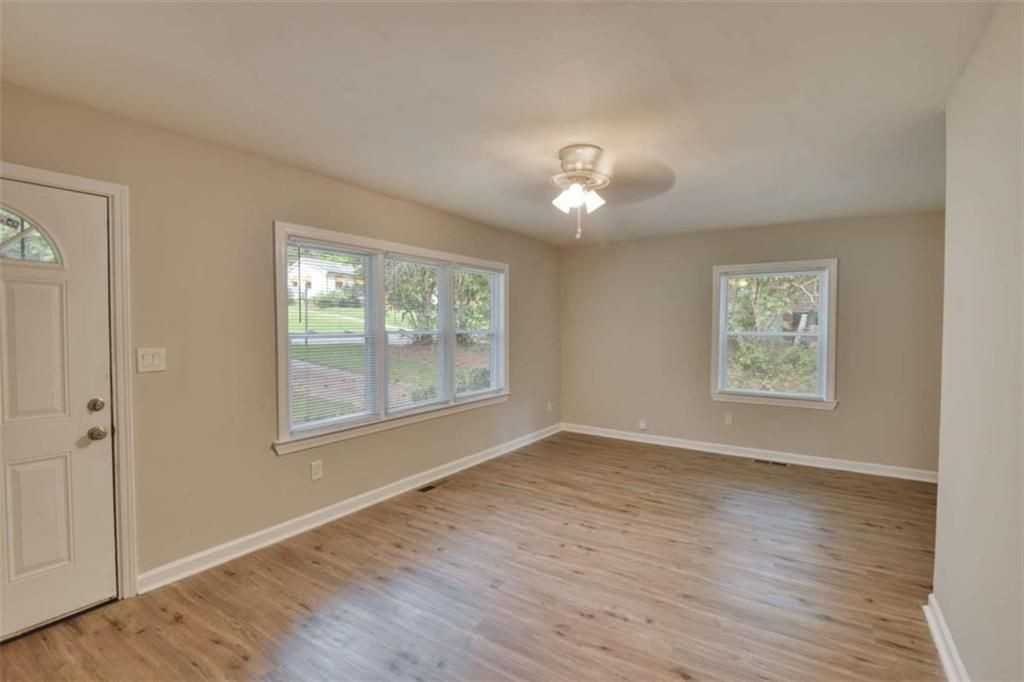 2270 Polar Rock Ave Sw - Photo 4 of 29