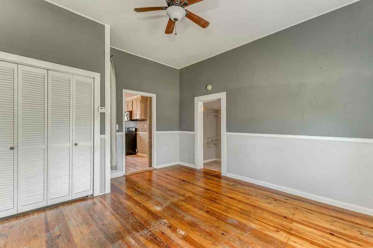 33 Elm St - Photo 5 of 5