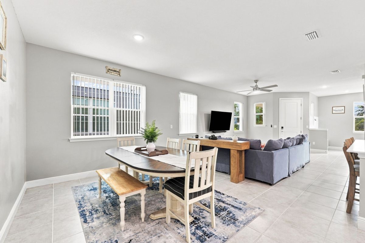 3919 Knotty Pine St - Photo 6 of 25