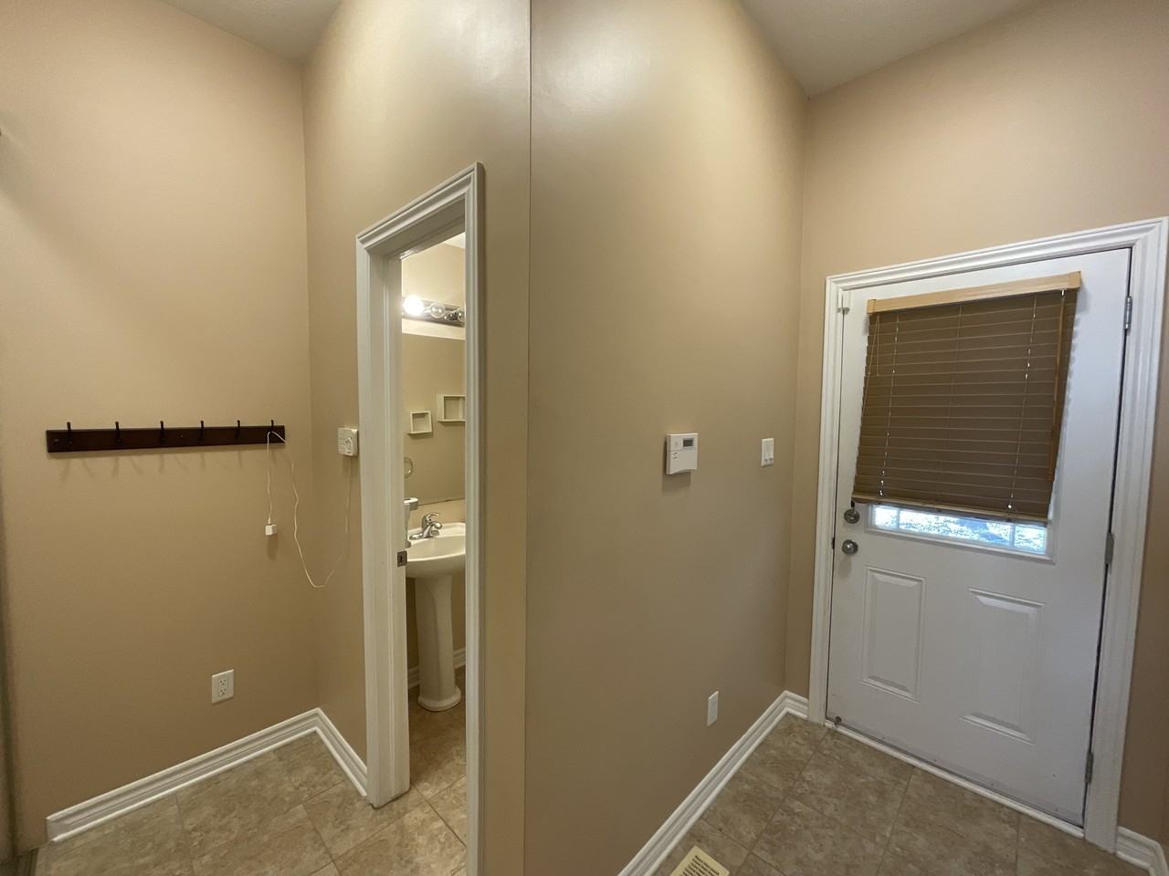 266 Serena Way - Photo 4 of 28
