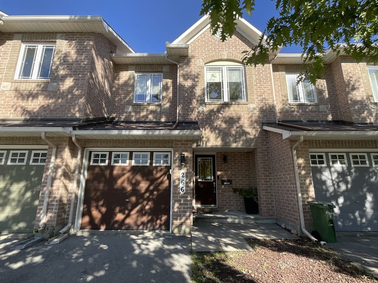 266 Serena Way - Photo 2 of 28