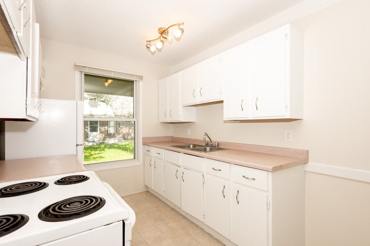75 Oak Park Walk - Photo 2 of 27