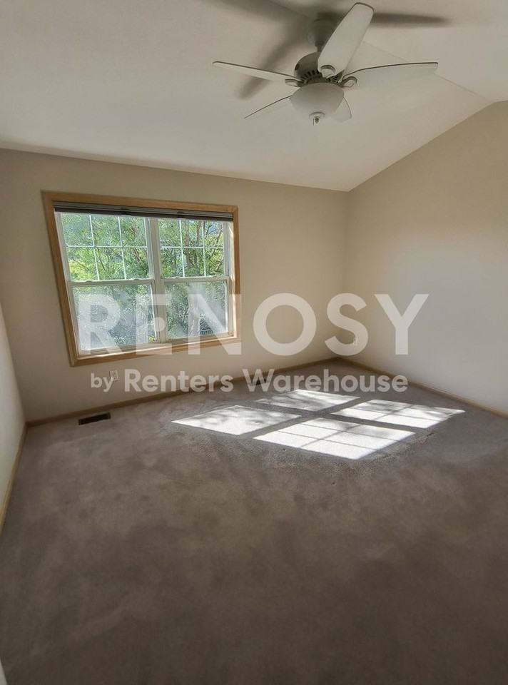 1945 Commonwealth Blvd #5 - Photo 6 of 15