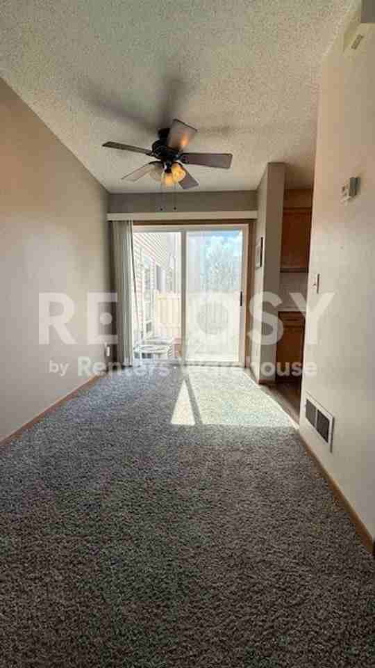15537 Foghorn Ln - Photo 5 of 18