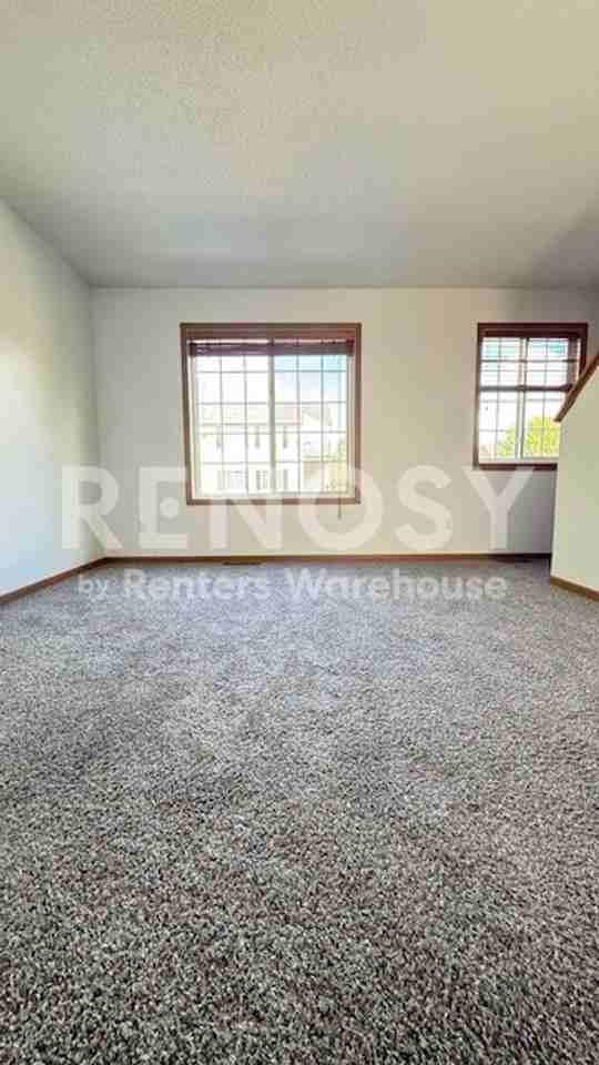 15537 Foghorn Ln - Photo 6 of 18