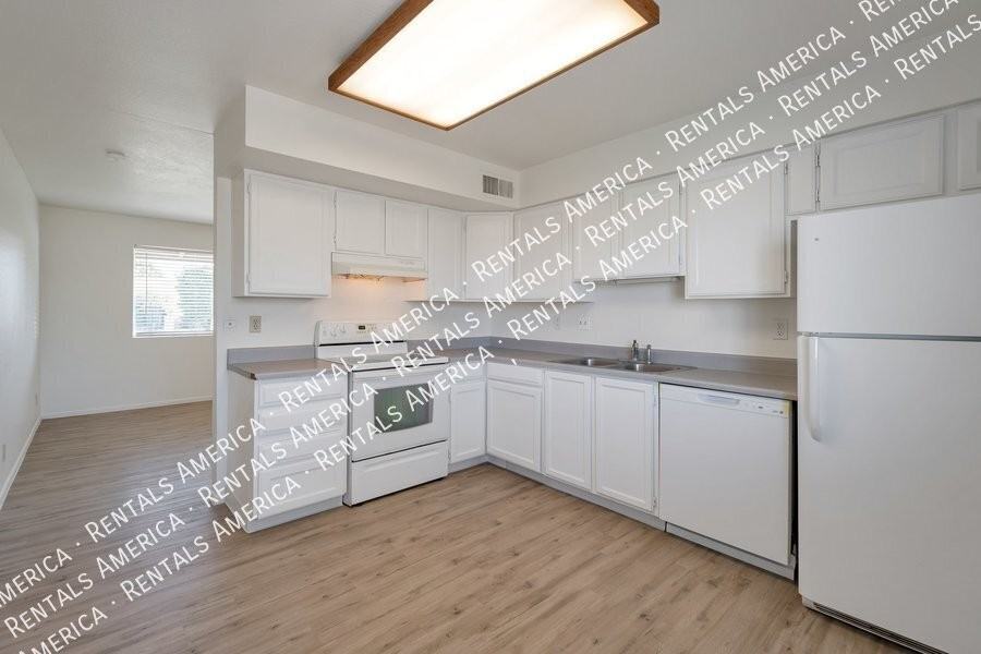 2074 W Butler Dr - Photo 6 of 14
