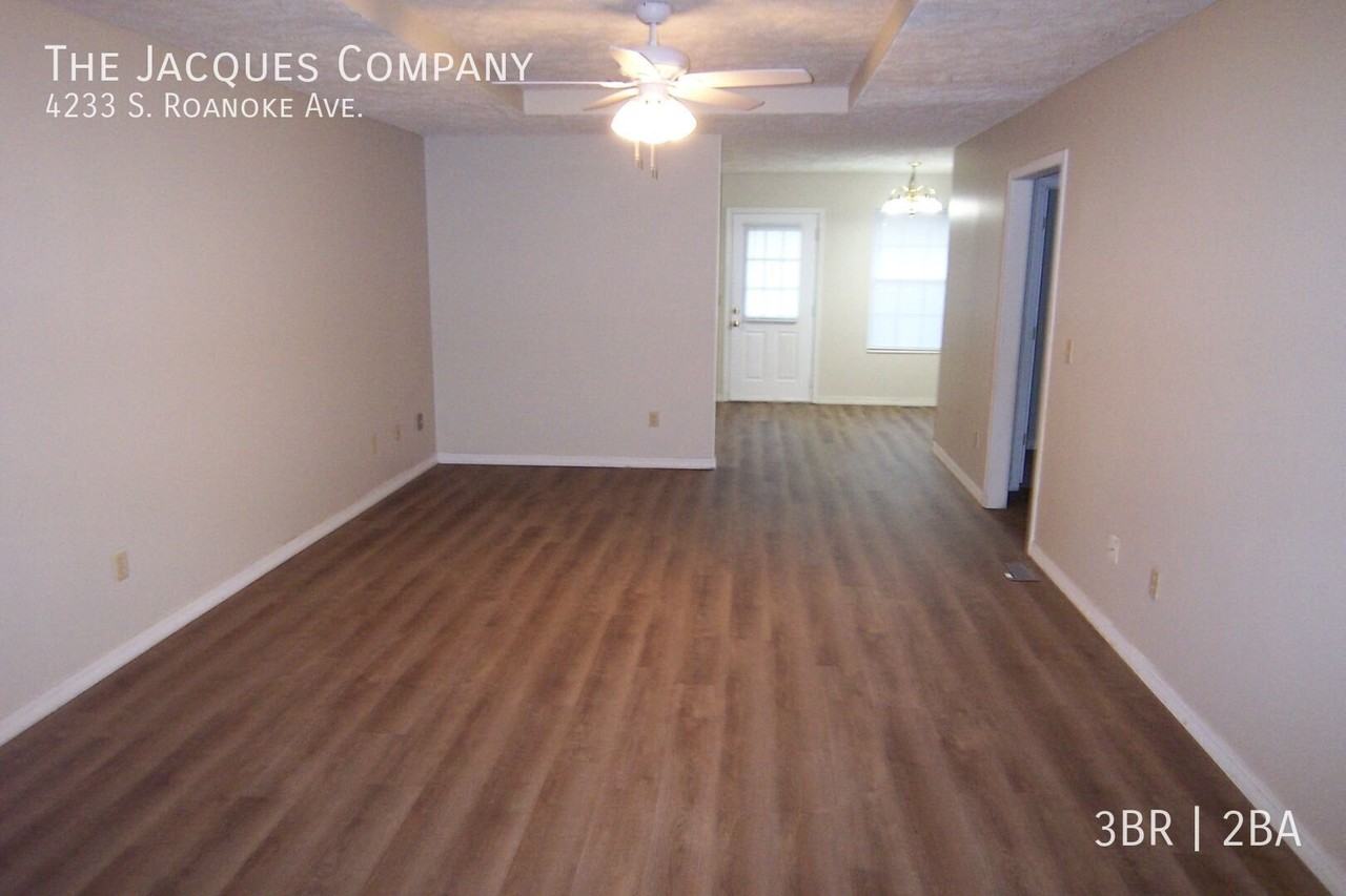 4233 S Roanoke Ave - Photo 2 of 13