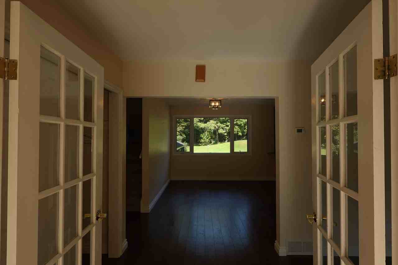 1227 Galetta Side Road - Photo 3 of 33