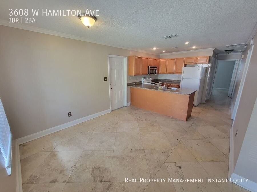 3608 W Hamilton Ave - Photo 3 of 16